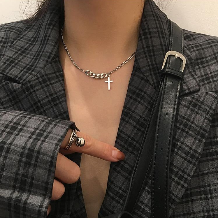 Cerna Choker Necklace