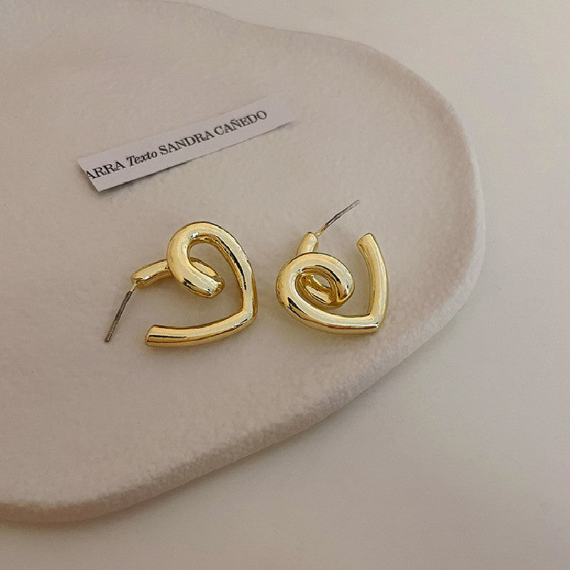 chic gold hoop earrings curly heart