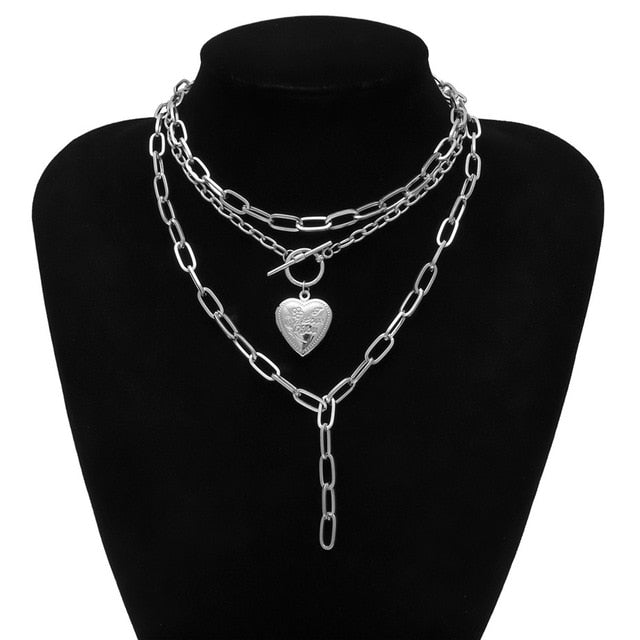 Amor Necklace Set