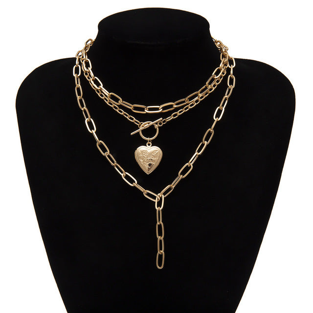 Amor Necklace Set