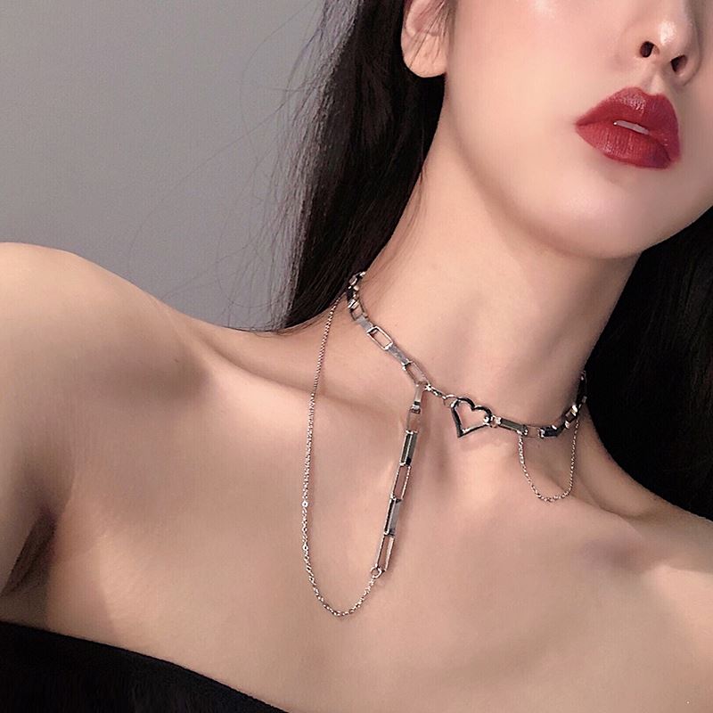 egirl heart chain choker