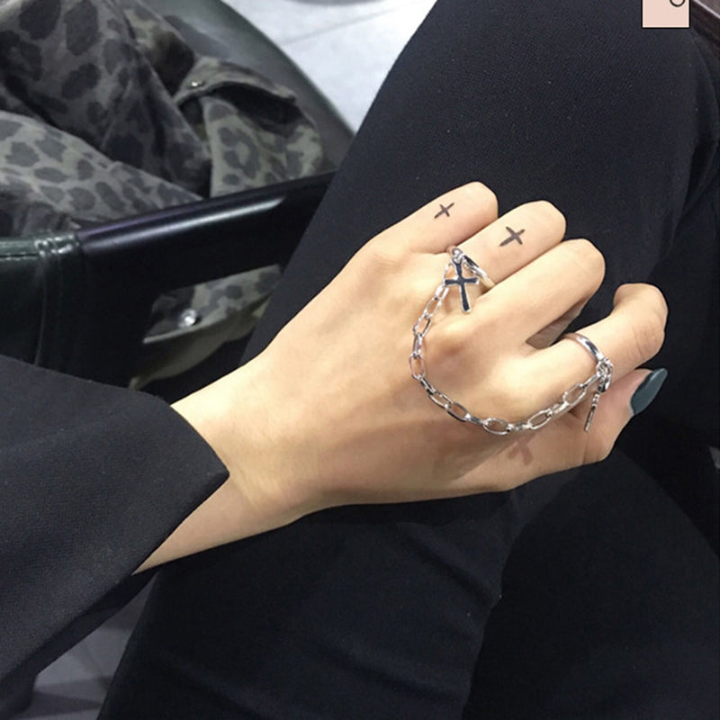 Edgy Chained Cross Rings